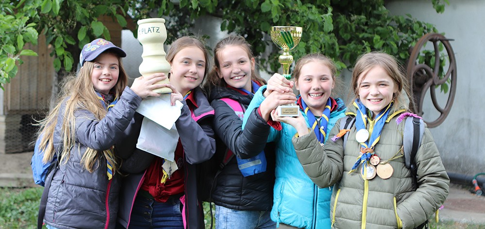 Nach 27 Jahren schafften es die Mädchen, den Sieg beim Patrullenwettkampf nach Gars zu holen