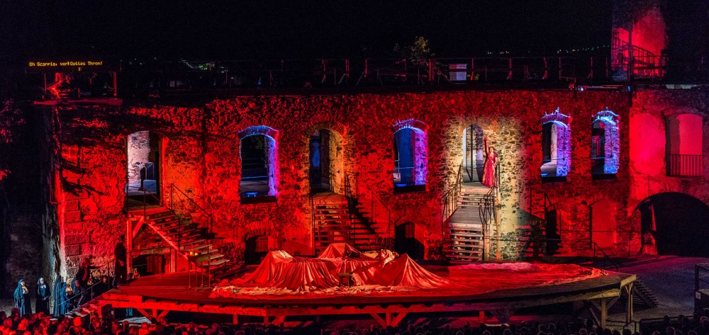 Premiere der Tosca auf der Burg Gars
